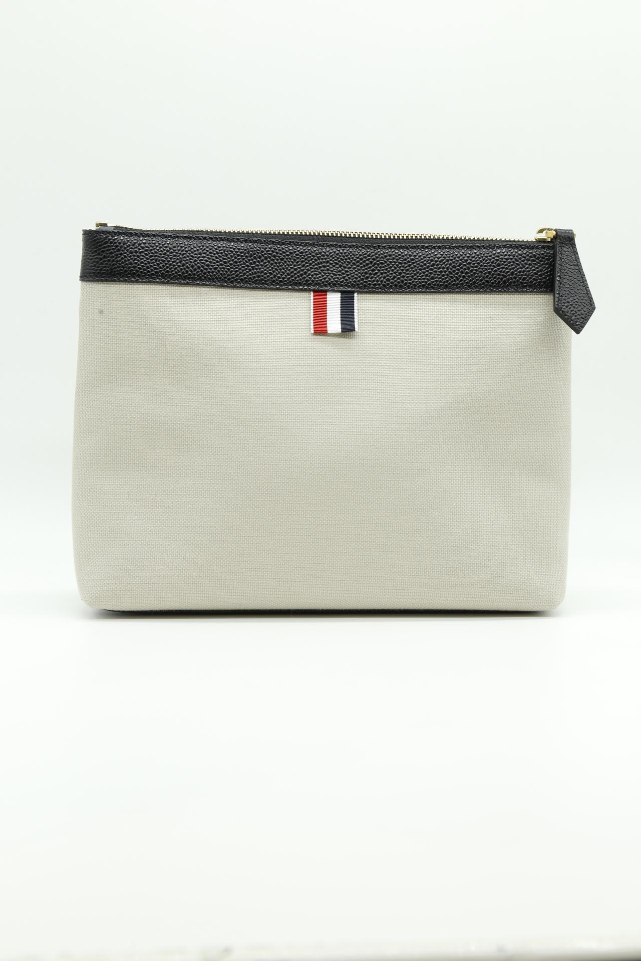 Thom Browne, Borsa a mano